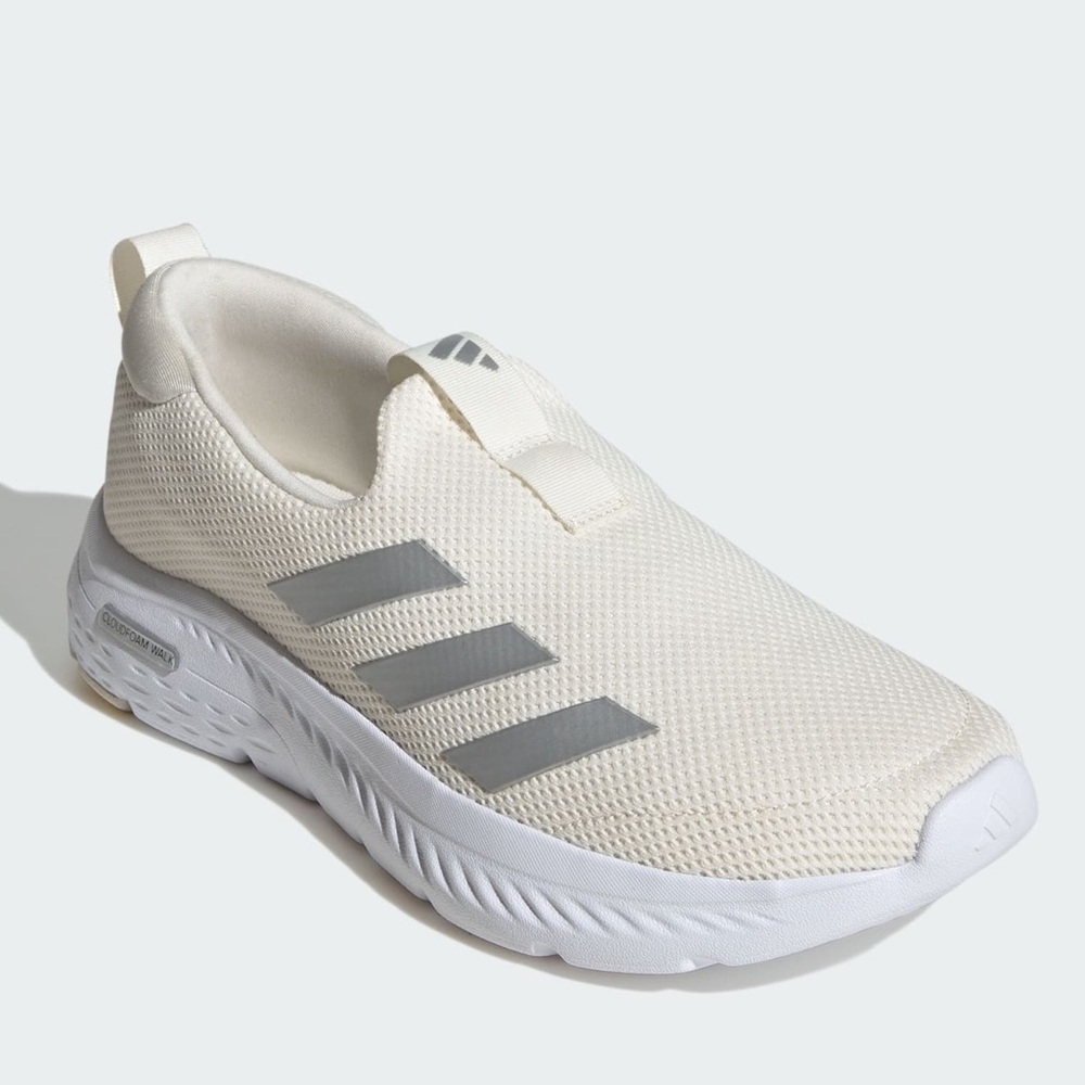 NWT Adidas Cloudfoam Move Lounger Shoes Slip On Off White / Silver Metallic